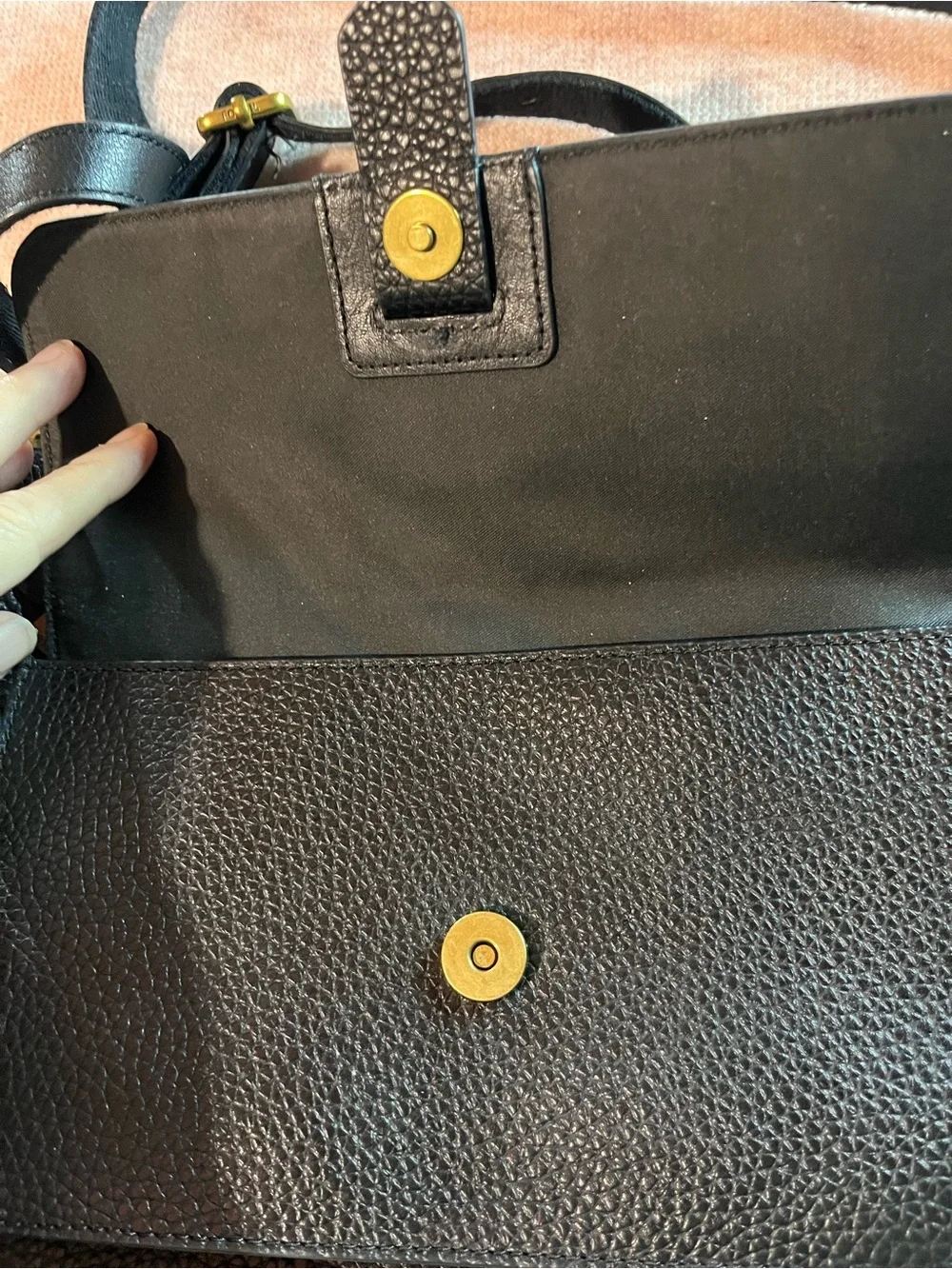 Fossil Black Pebbled Leather Crossbody Bag with Gold Hardware
